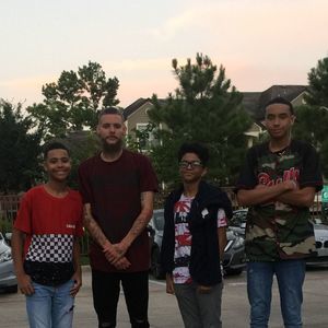 Meet your Posher, Dustin